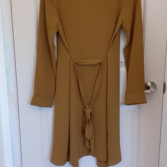 Forever 21 light wrap - Picture 2 of 3